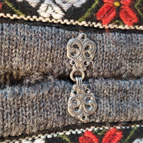 Dale of Norway Pure Wool Cardigan Sweater with Pewter Clasps Size EU 42 - Picture 3 of 7